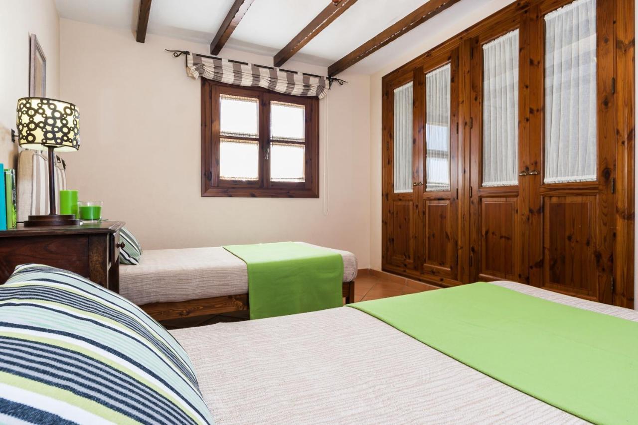 Finca Mostaxet Сasa de vacaciones Muro